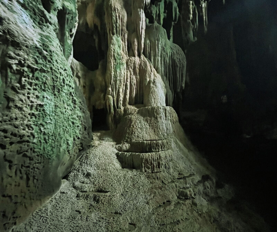 tour-listing-details-slide