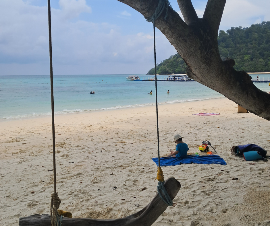 tour-listing-details-slide