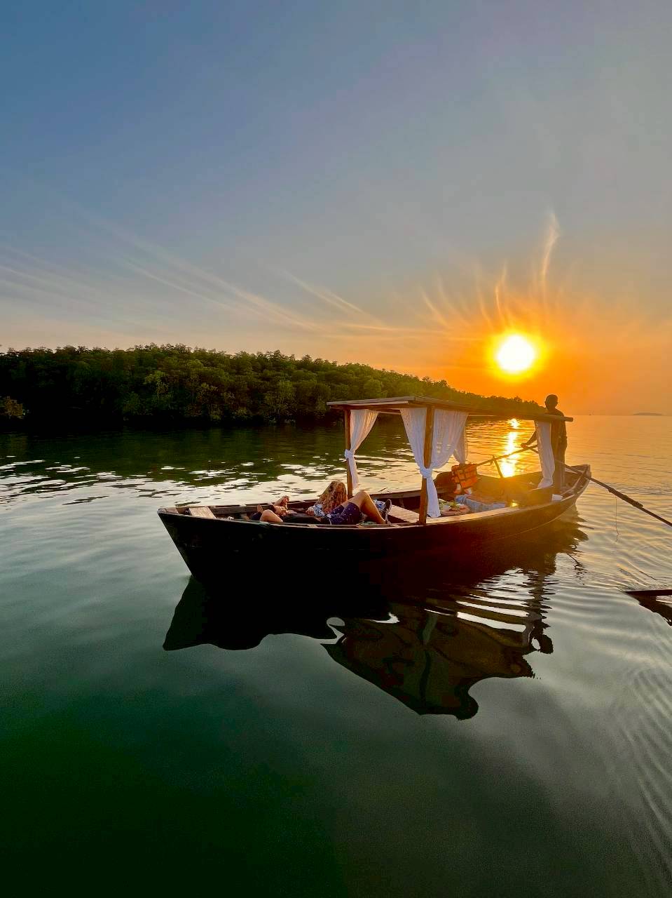 tour-listing-details-slide